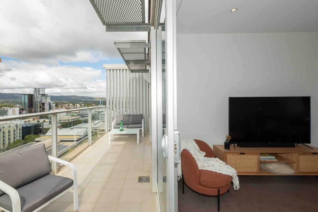 City Apartment, Pool & Carpark Adelaide Eksteriør billede
